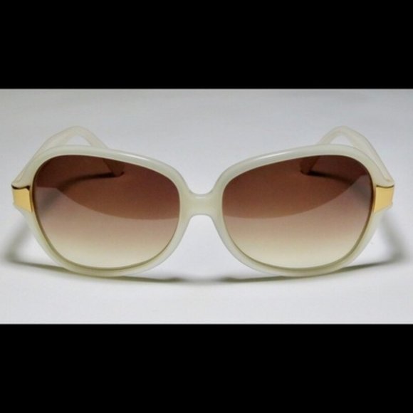 Oliver People Leyla IS Ivory/Gold Sunglasses main image 2